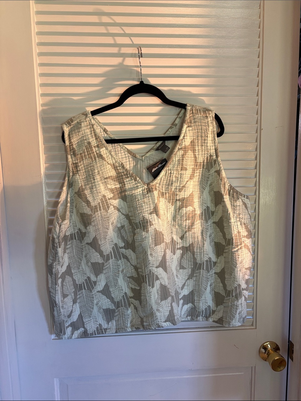 Eddie Bauer Pale Olive and White Leaf-Print V-Neck Tank